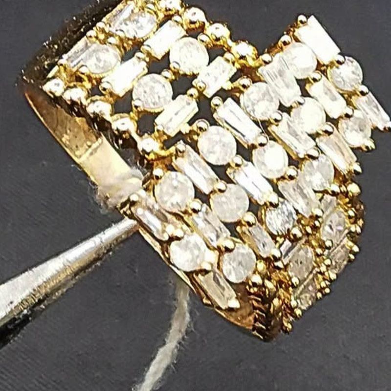 Clustered Diamond Bar Ring - natural diamonds in 18K Hong Kong gold.