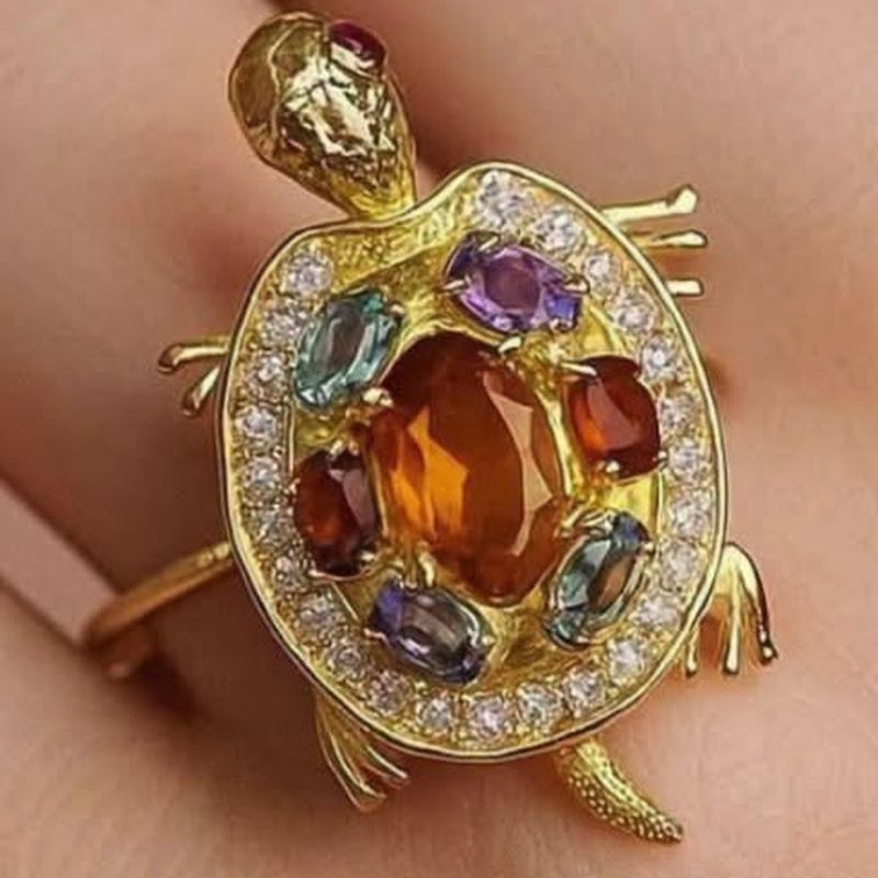 Lucky Turtle Ring - natural diamonds in 18K Japan gold.